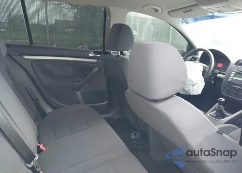 2007 Volkswagen Rabbit 4-Door from USA, damaged, VIN WVWCR71K37W259522